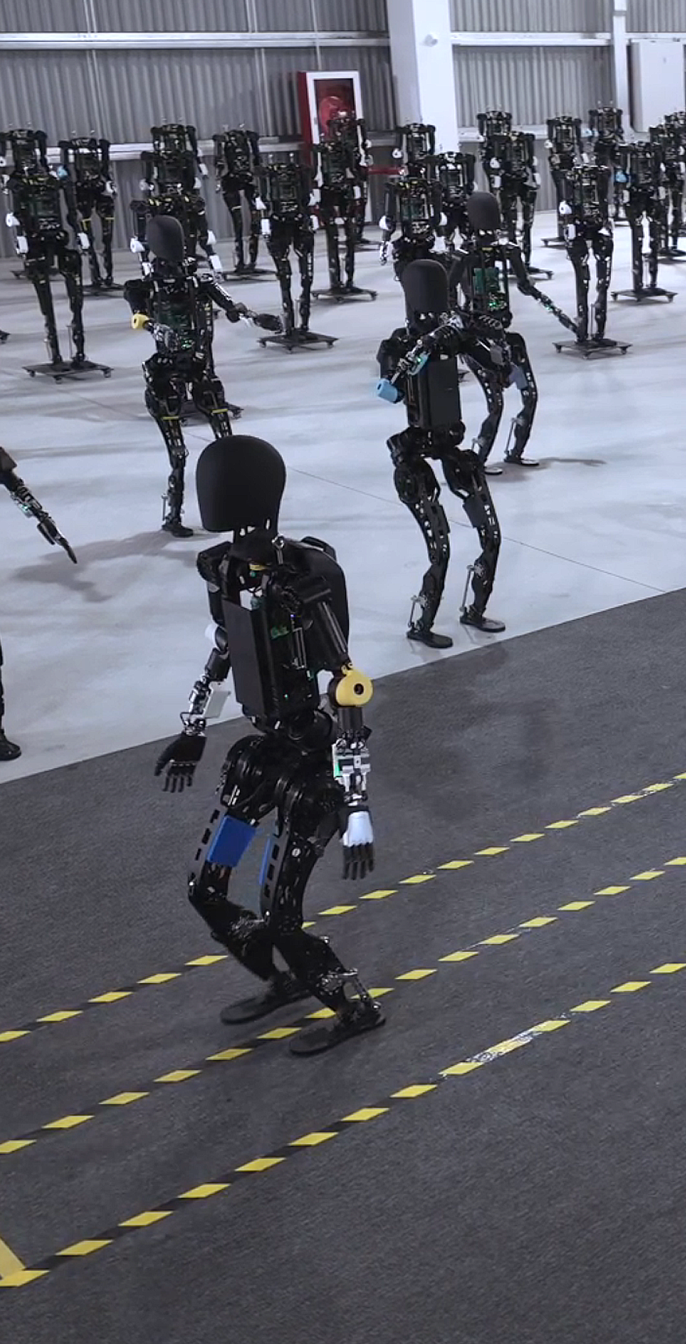 LEwin乐玩开启通用机器人商用量产